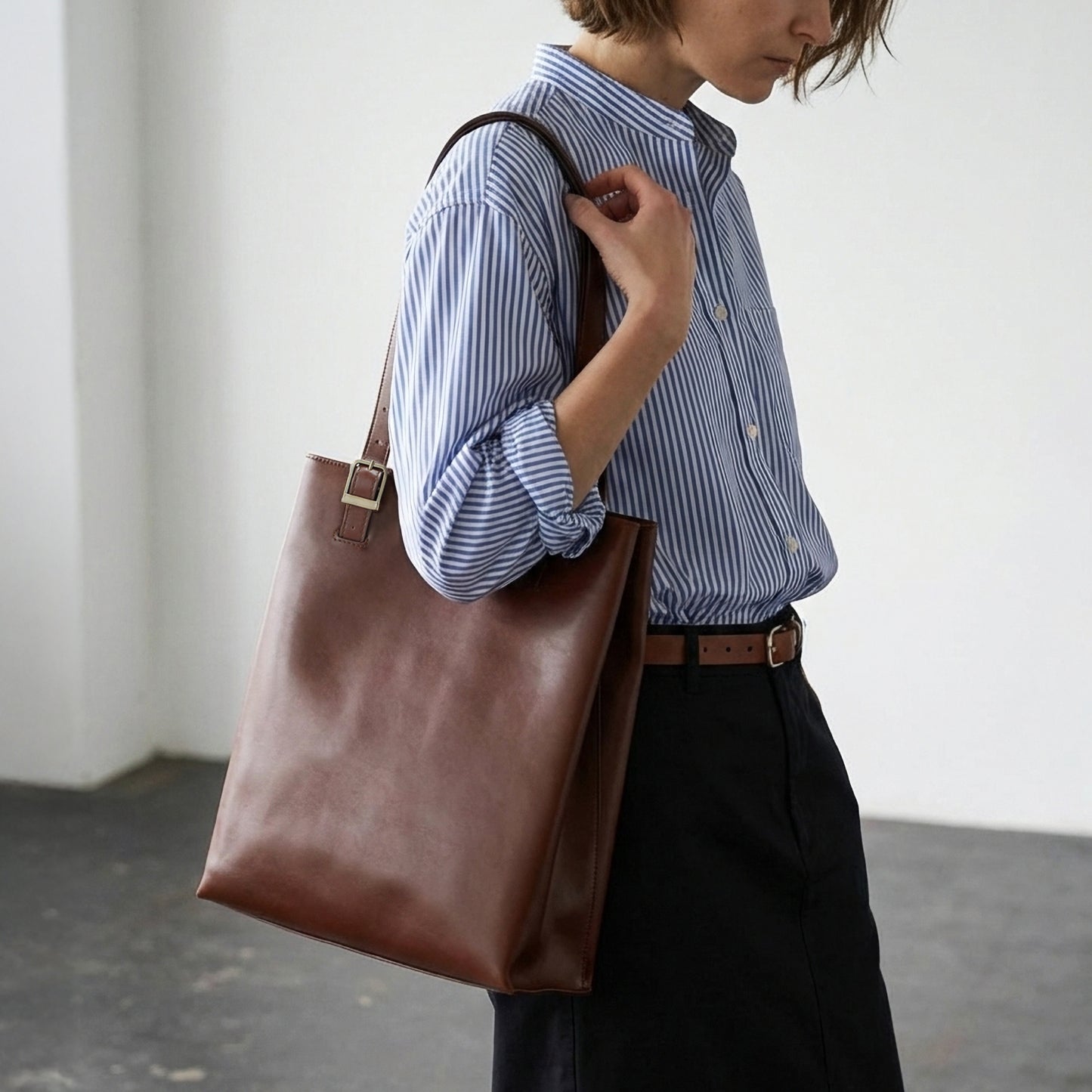 Bright V Tote