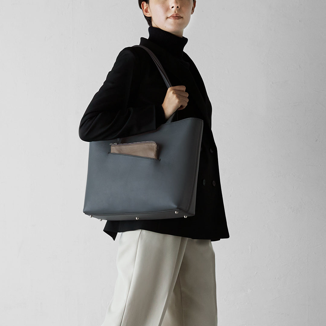 Linear Tote M