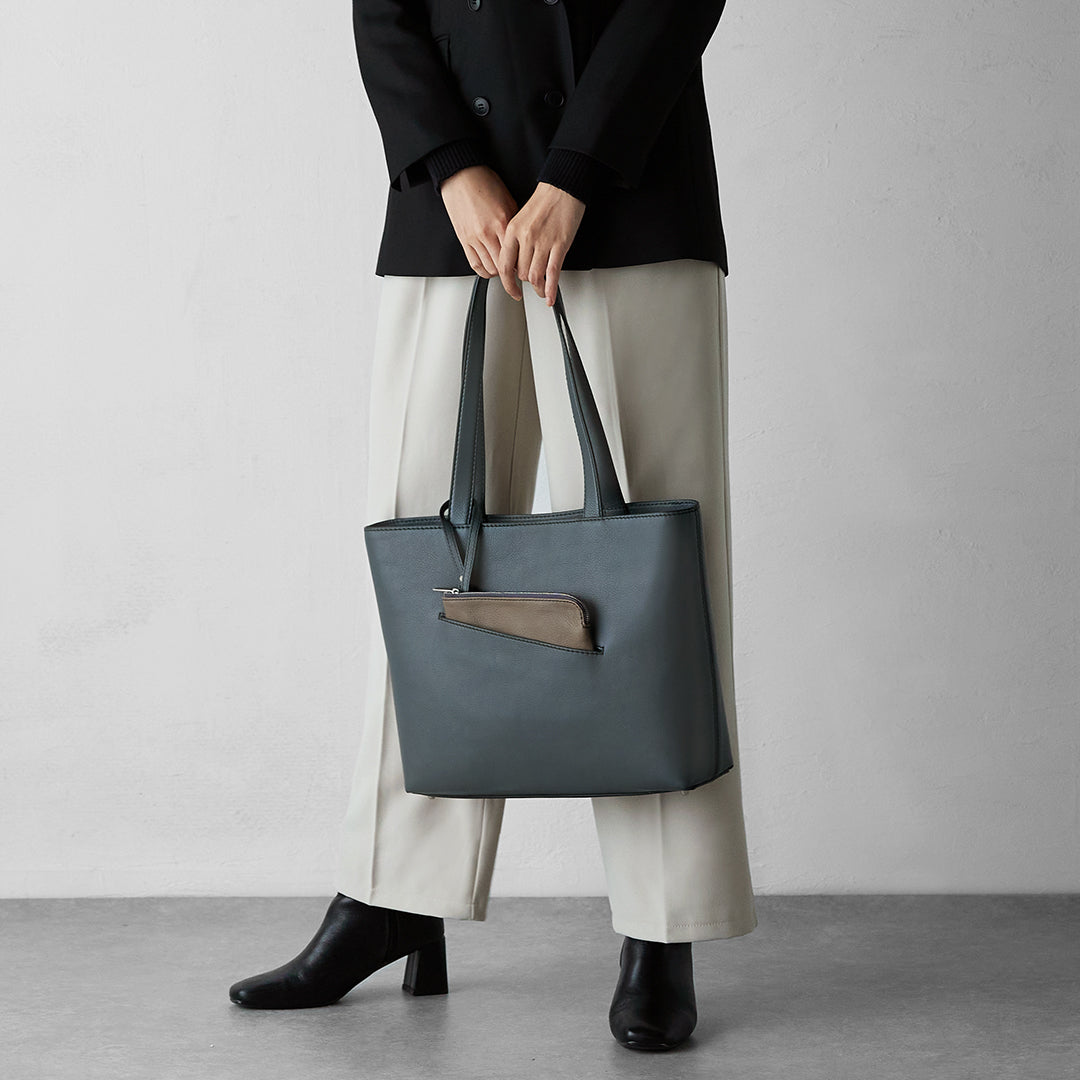 Linear Tote M