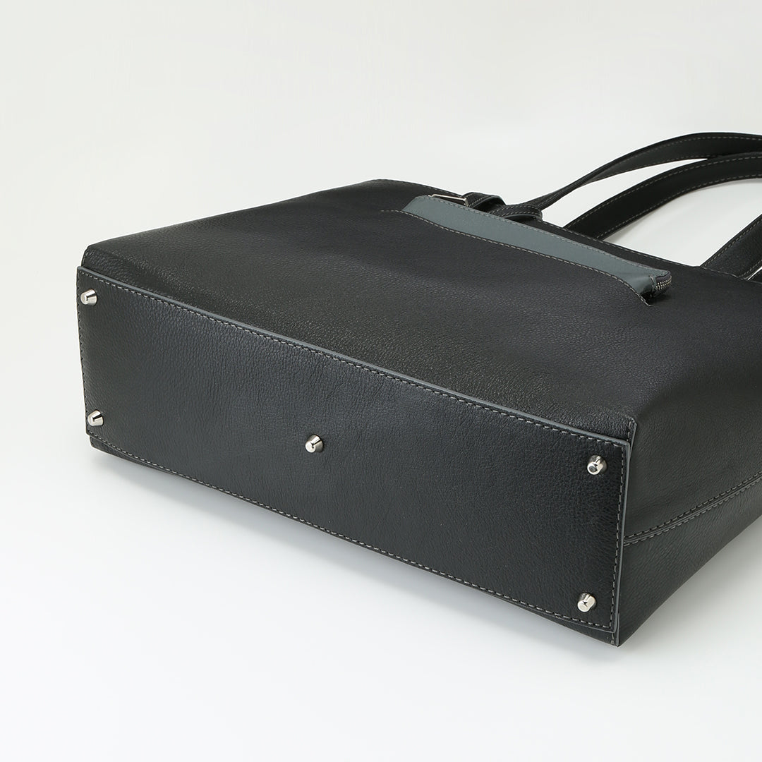Linear Zip Tote