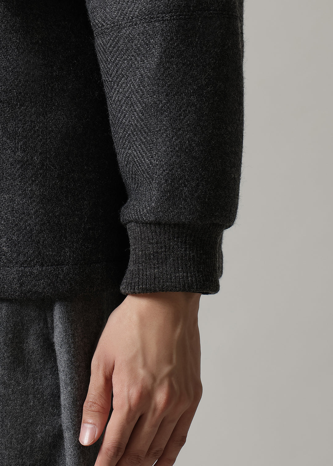 Nomad High Neck Drape BZ Modura