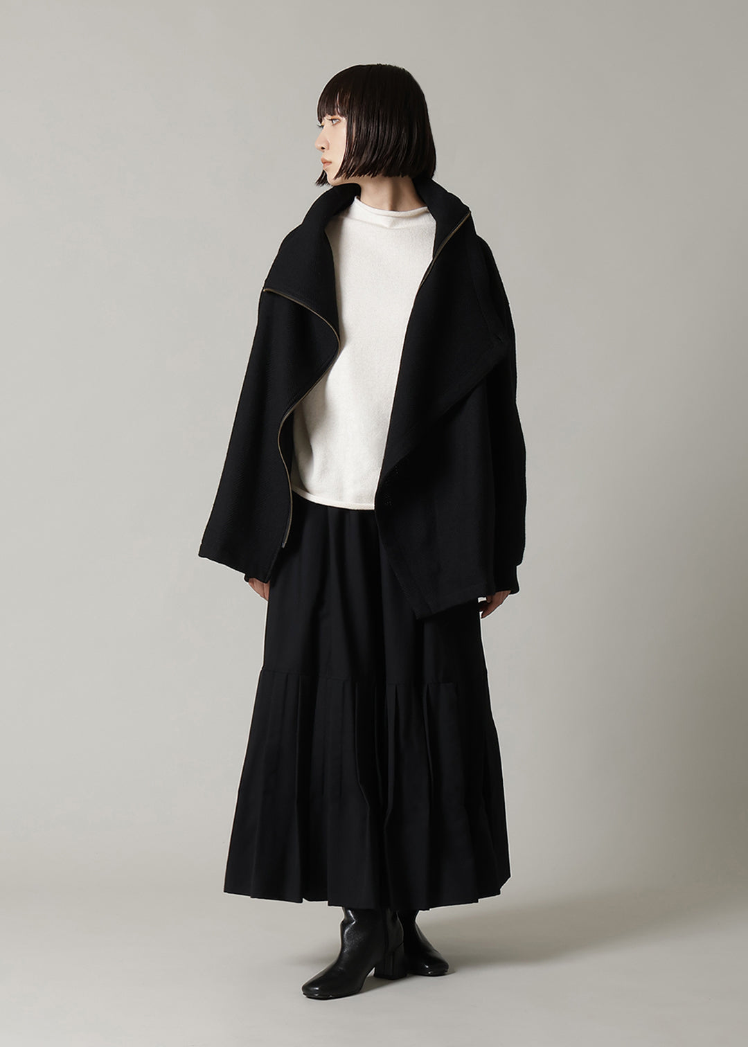Nomad High Neck Drape BZ Modura