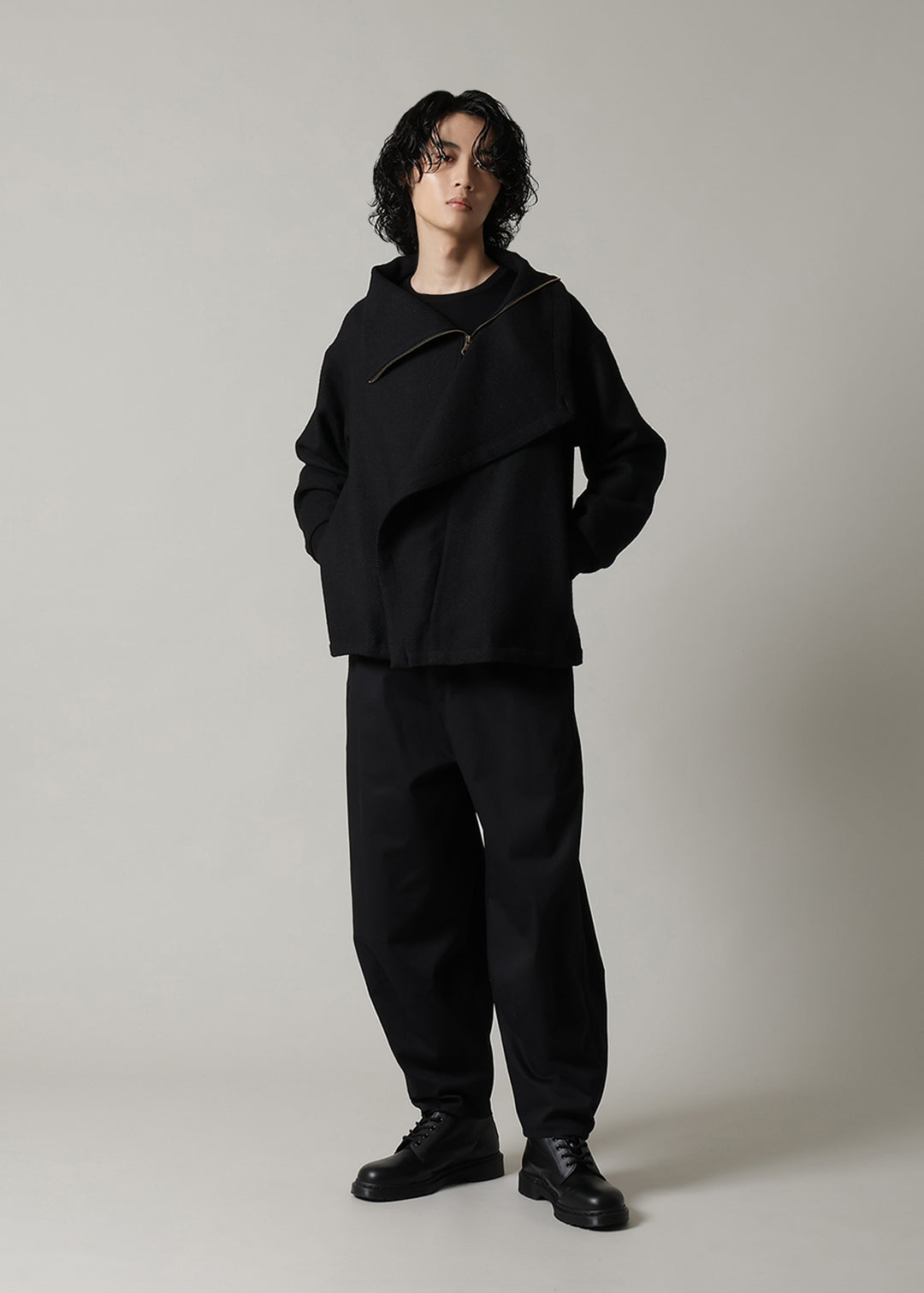 Nomad High Neck Drape BZ Modura